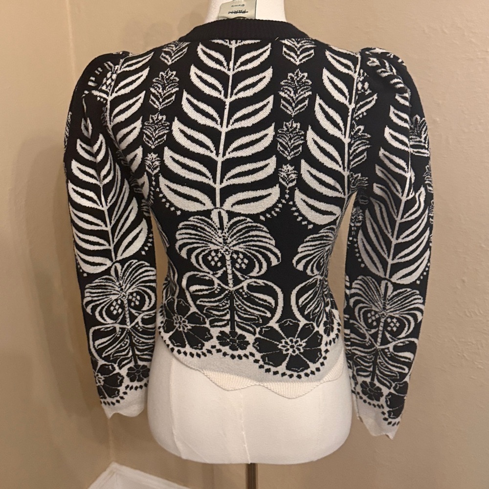 NWOT Farm Rio BLACK AINIKA TROPICAL SPLENDOR PUFF SHOULDER PO SWEATER Size XS - Picture 9 of 13